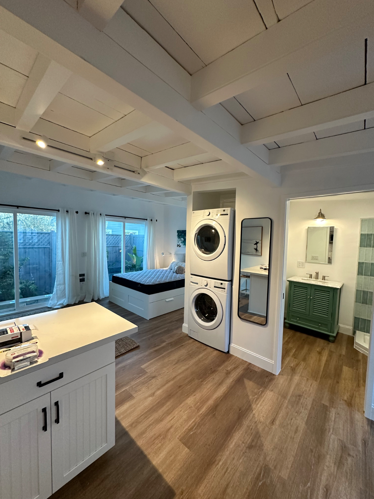 Large studio - Photo 1
