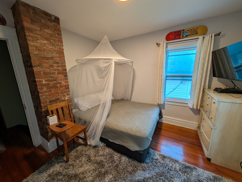 Cozy Neighborhood Room Swillburg/South Wedge - Photo 2