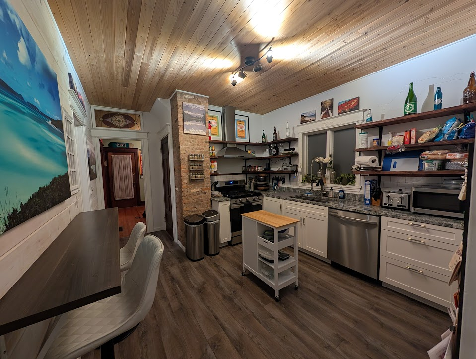 Cozy Neighborhood Room Swillburg/South Wedge - Photo 7