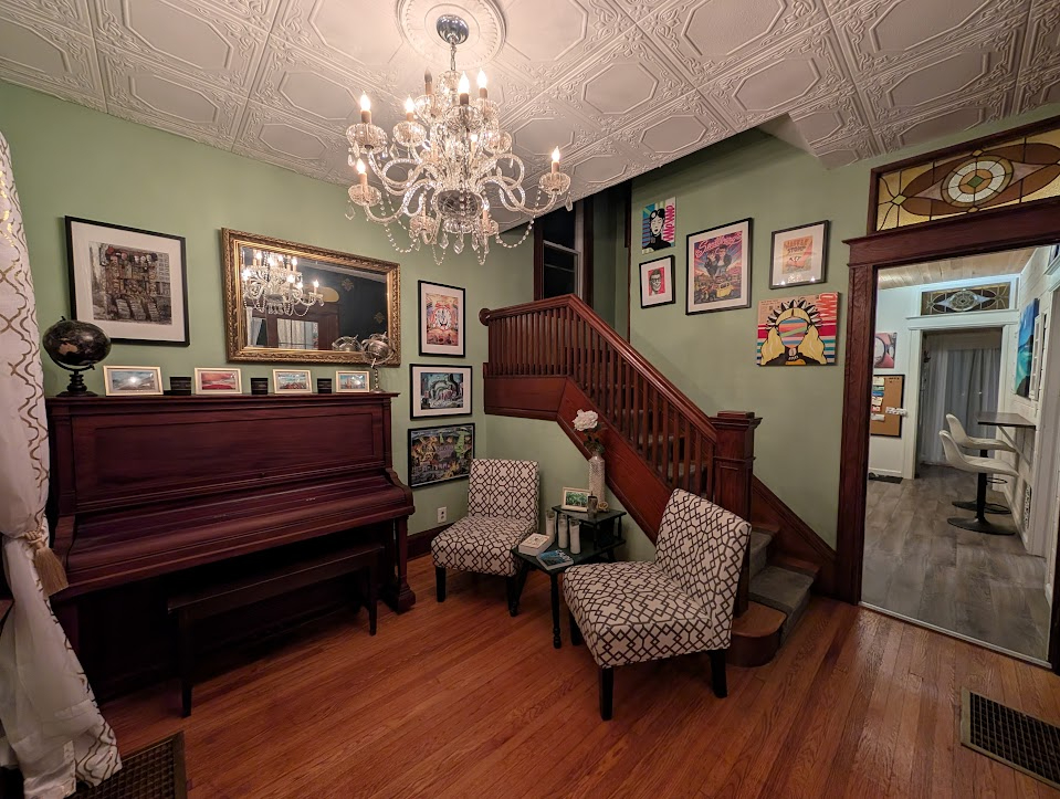 Cozy Neighborhood Room Swillburg/South Wedge - Photo 9