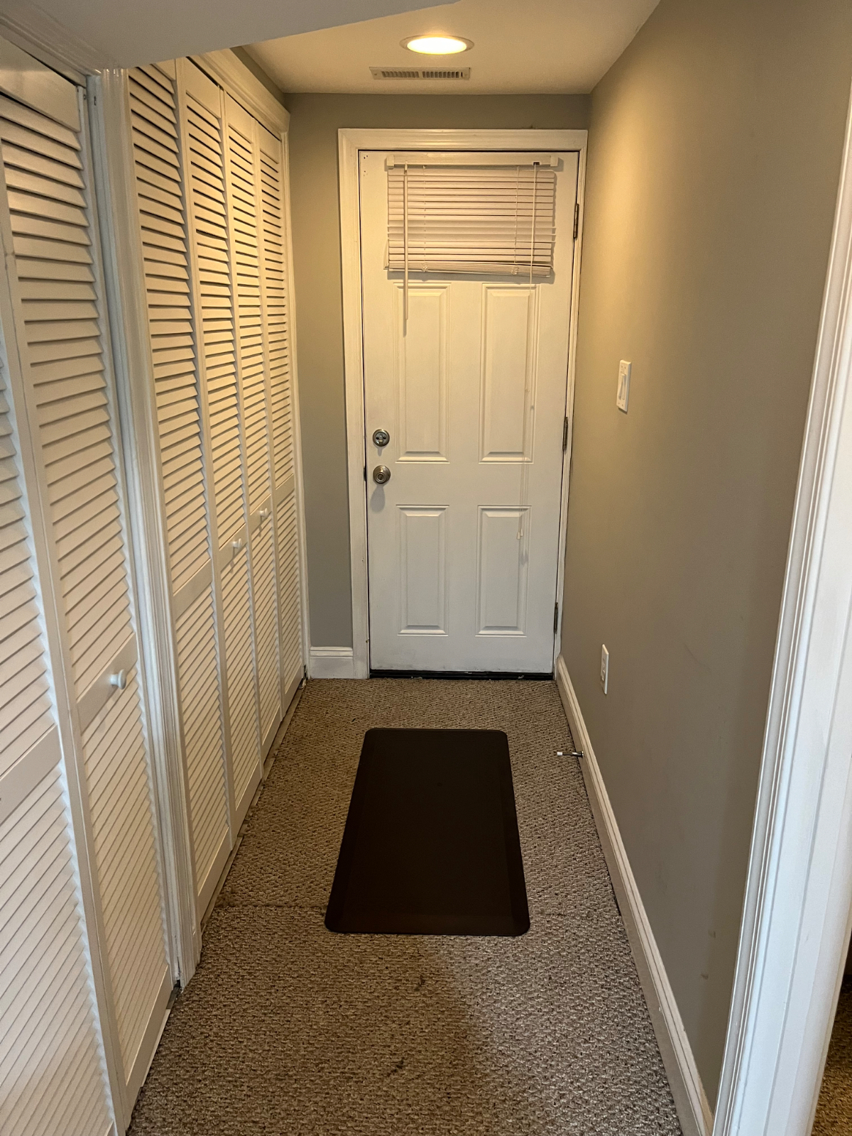 English Basement with Parking - Photo 5