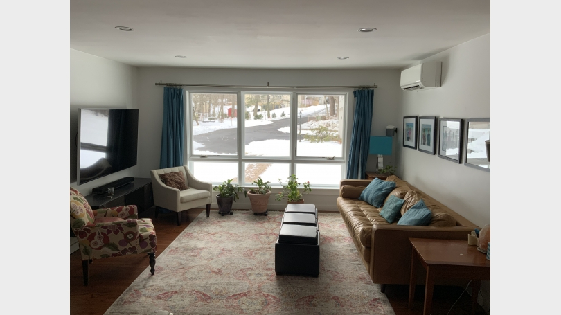 Spacious 4BR Home 4 mi from Dartmouth - pet friendly, fast Wi-Fi, Pool, Hot Tub, EV Charger - Photo 3