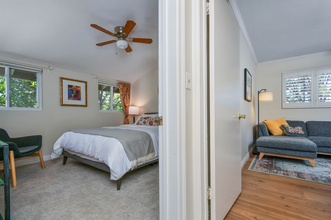 Private 3 Rooms - Den, BR, Bath - Photo 5