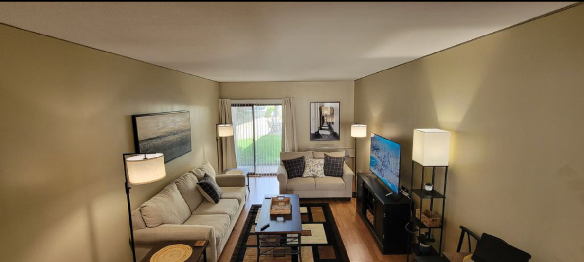 Fully Furnished Living - Secure Building (128) - Photo 1