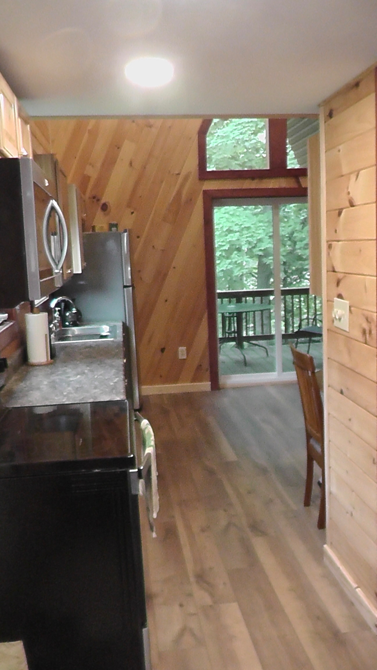 Creekside Chalet - Photo 3