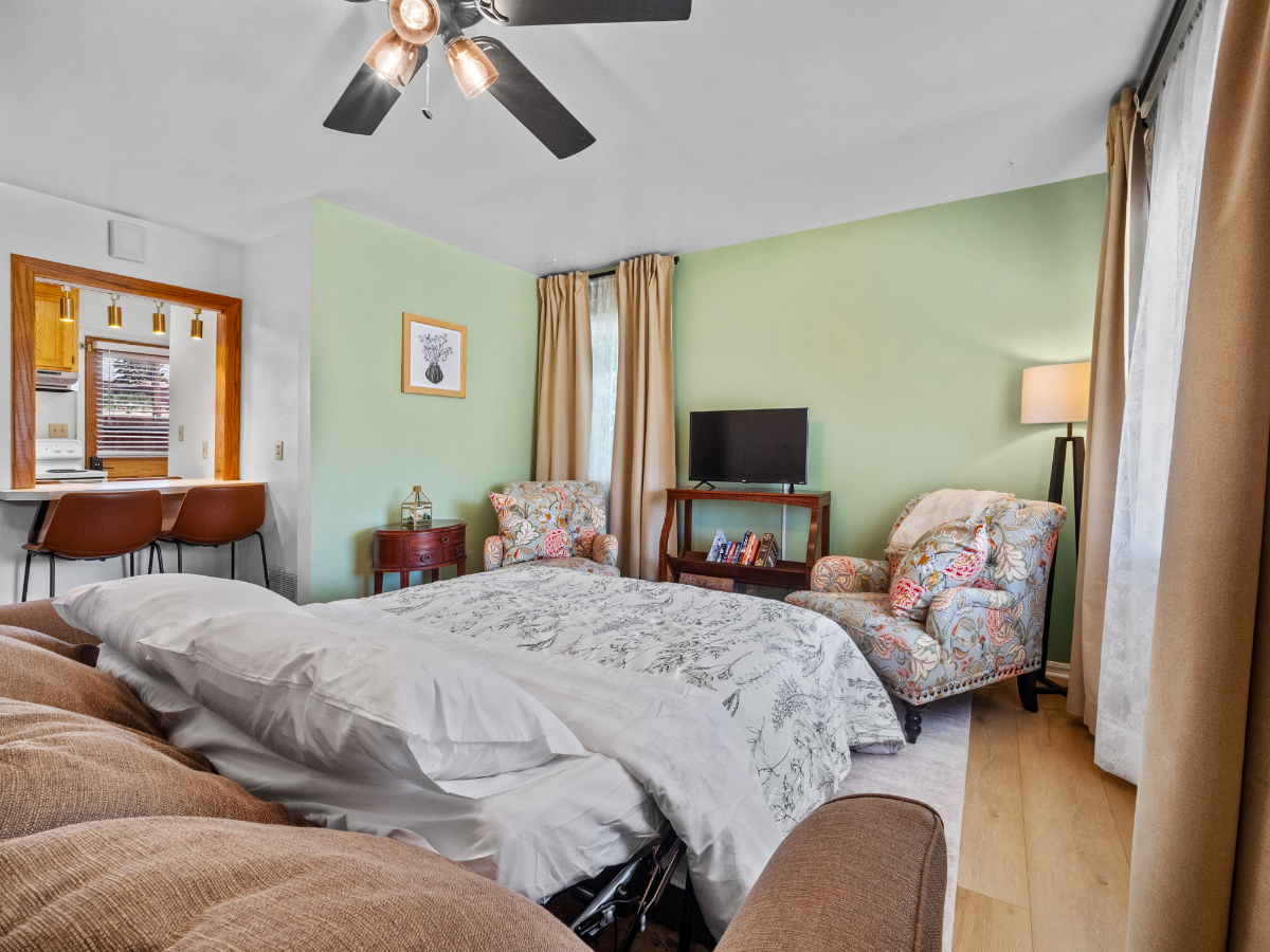 Harney Cottage - 2 BR, 1 BA, Pet-Friendly - Photo 10