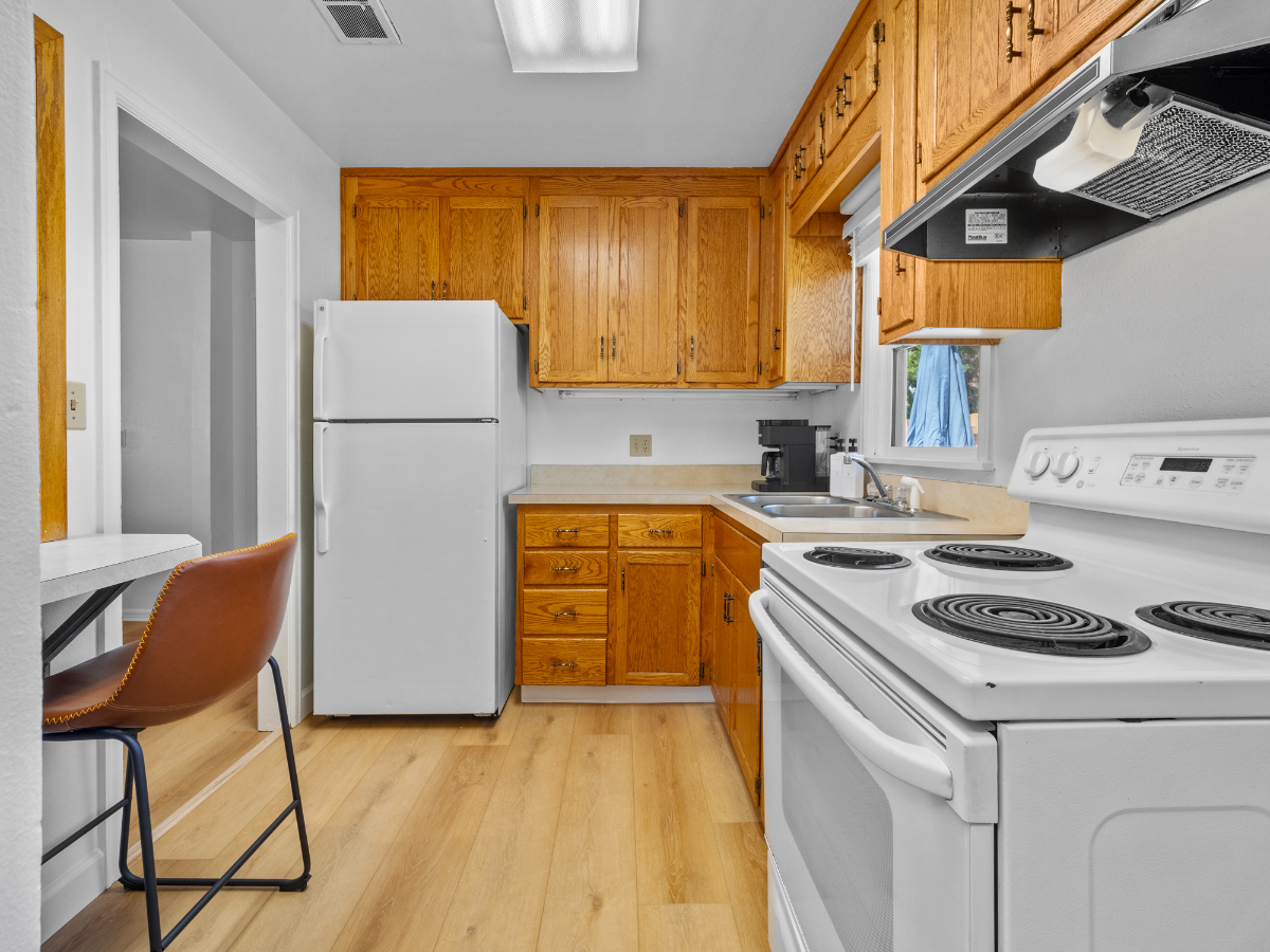 Harney Cottage - 2 BR, 1 BA, Pet-Friendly - Photo 4