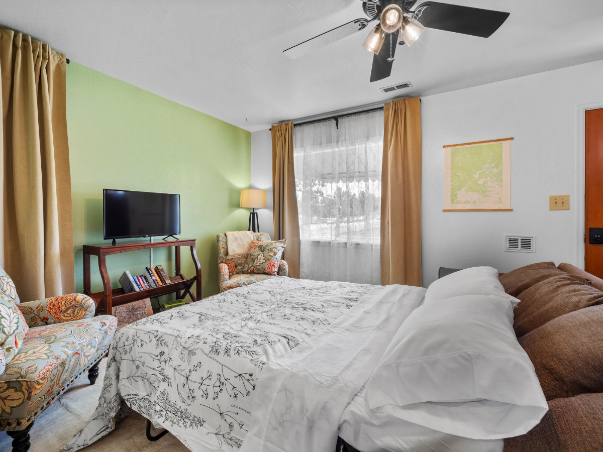 Harney Cottage - 2 BR, 1 BA, Pet-Friendly - Photo 11