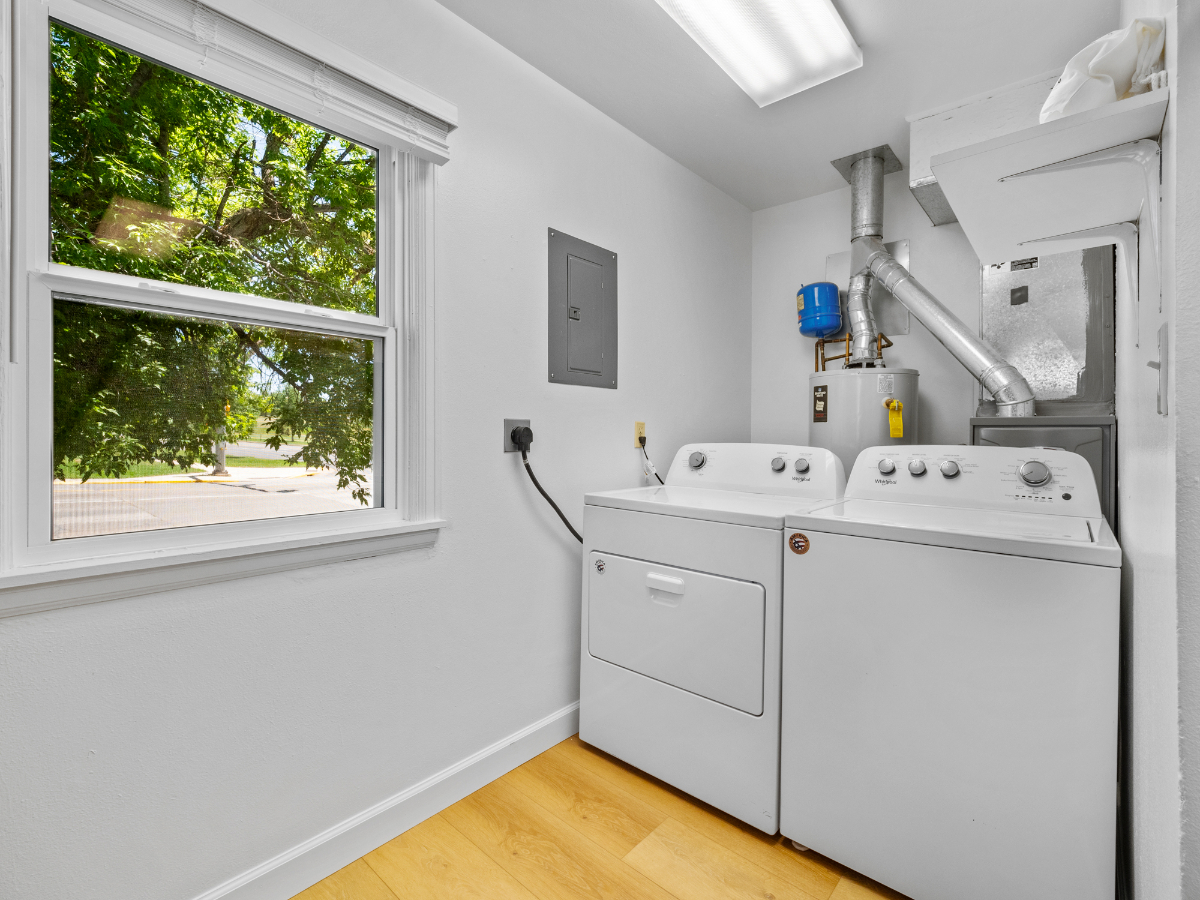Harney Cottage - 2 BR, 1 BA, Pet-Friendly - Photo 2