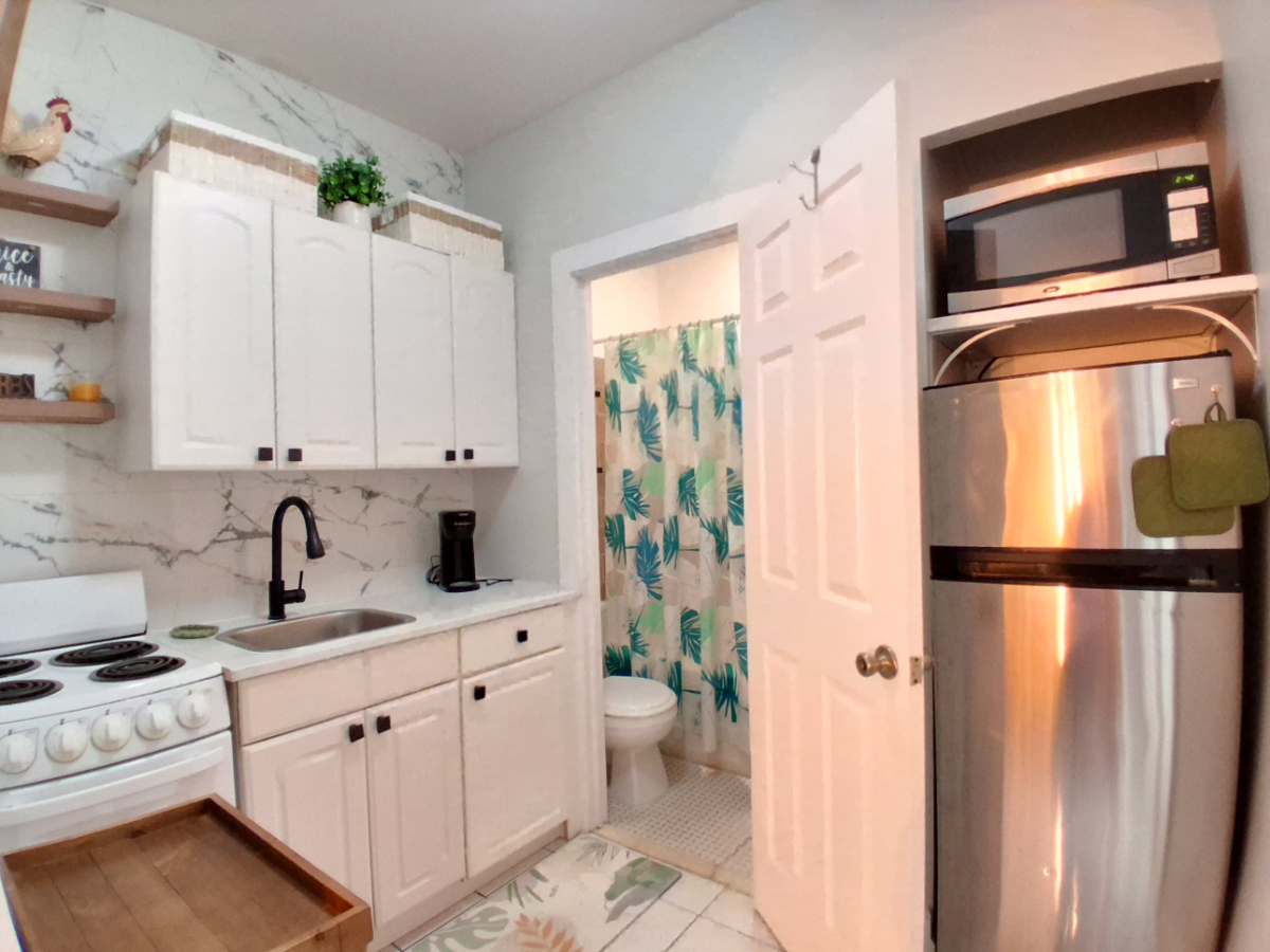 Cozy Nook in West Side Buffalo Near Medical Corridors - 1 BRM - Photo 2