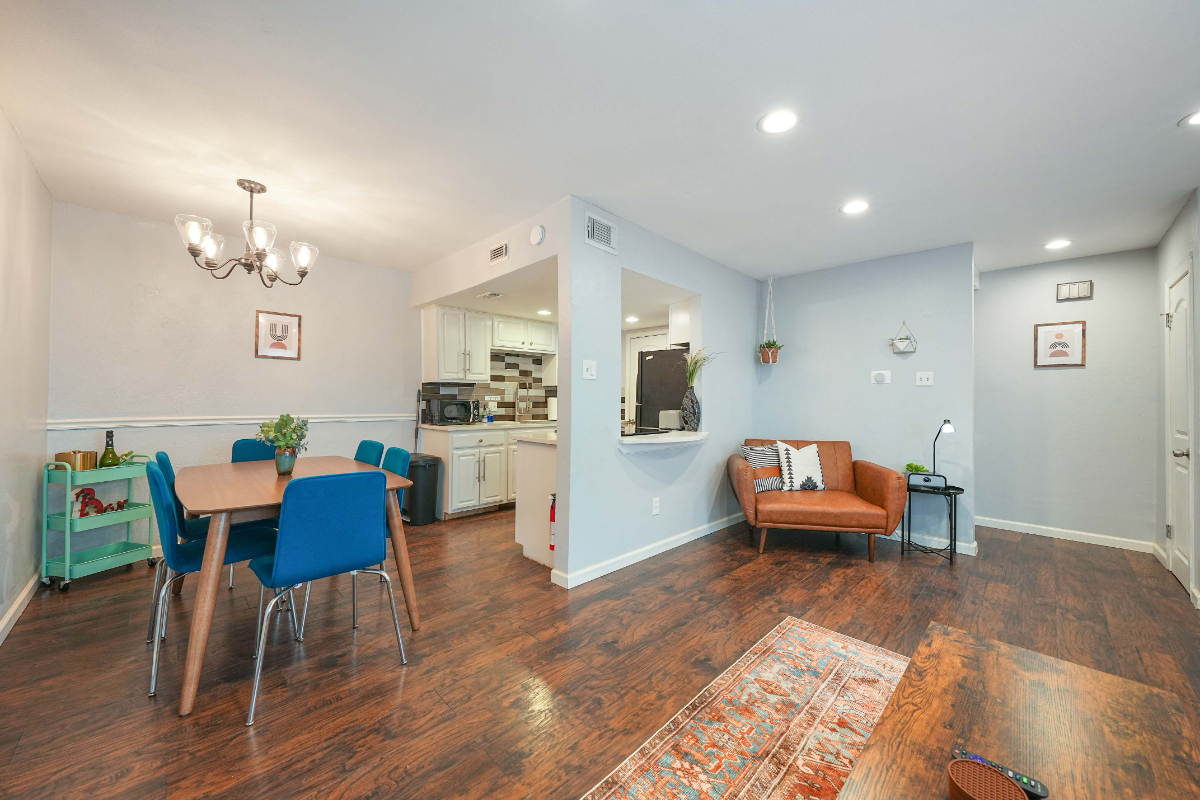 Lovely Budget Condo - 2BD/1.5BA - Close to Downtown - Photo 5