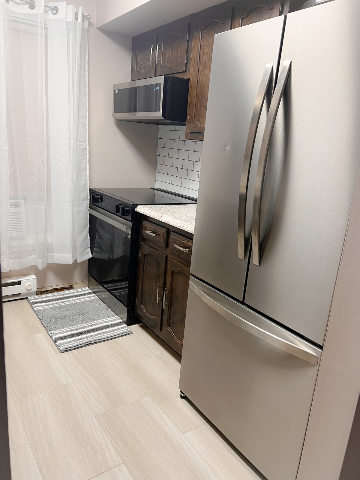 2 Bedroom Downtown Condo - Walk to UVM Medical Center - All Utilities & Parking included - Photo 4