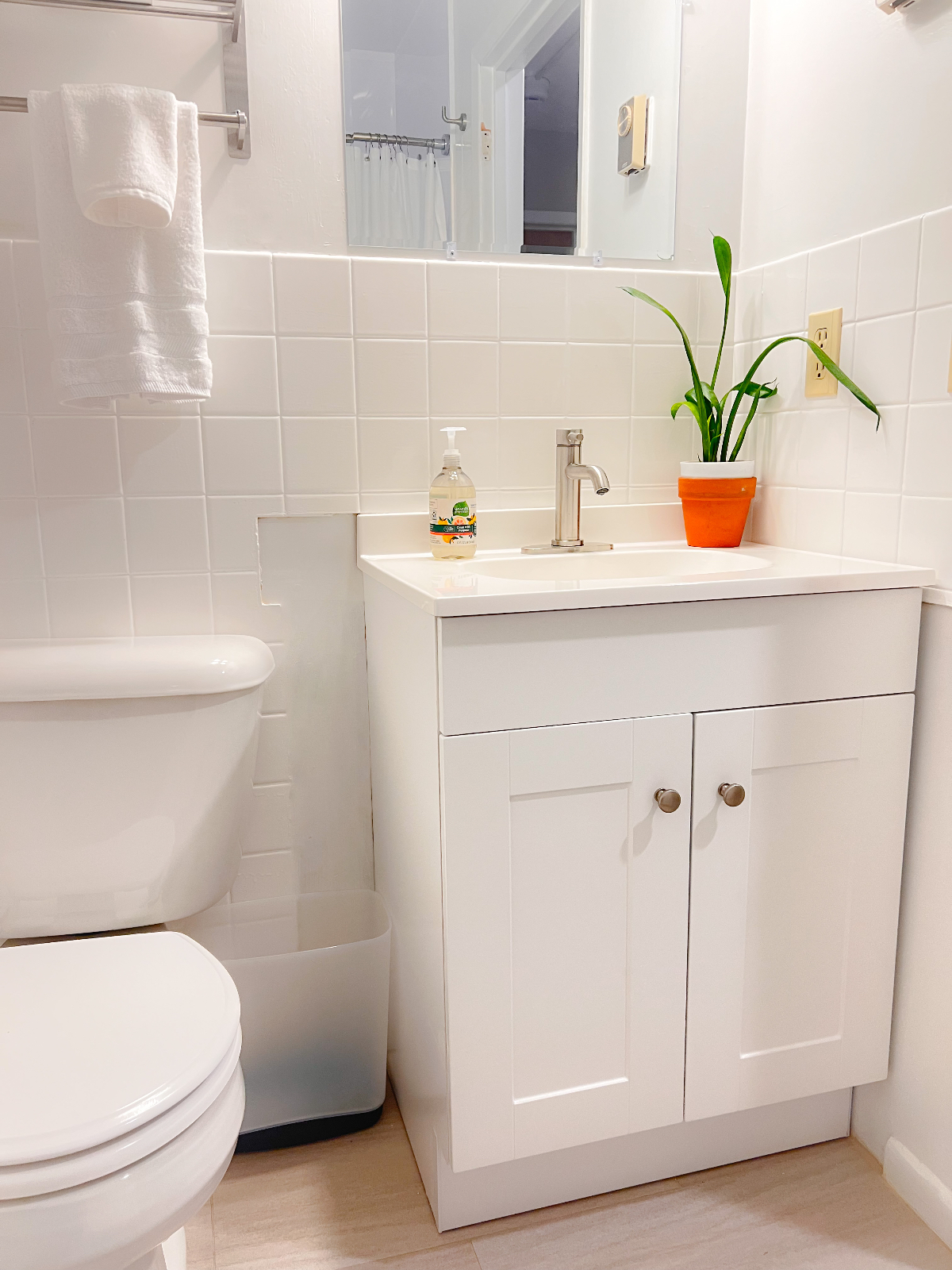 2 Bedroom Downtown Condo - Walk to UVM Medical Center - All Utilities & Parking included - Photo 9
