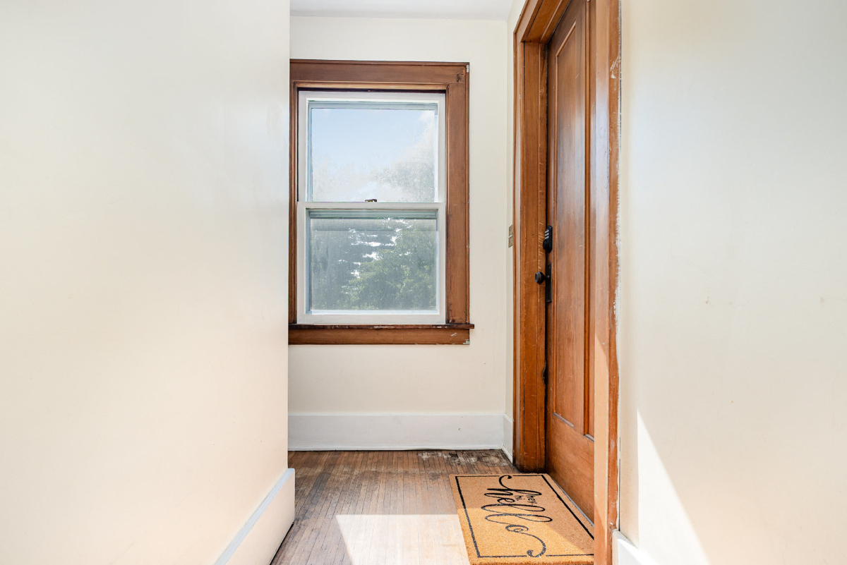 Cozy 2BD Retreat - North Winton Village - Photo 2