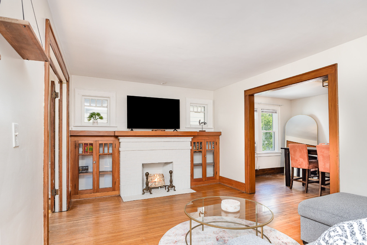 Cozy 2BD Retreat - North Winton Village - Photo 8