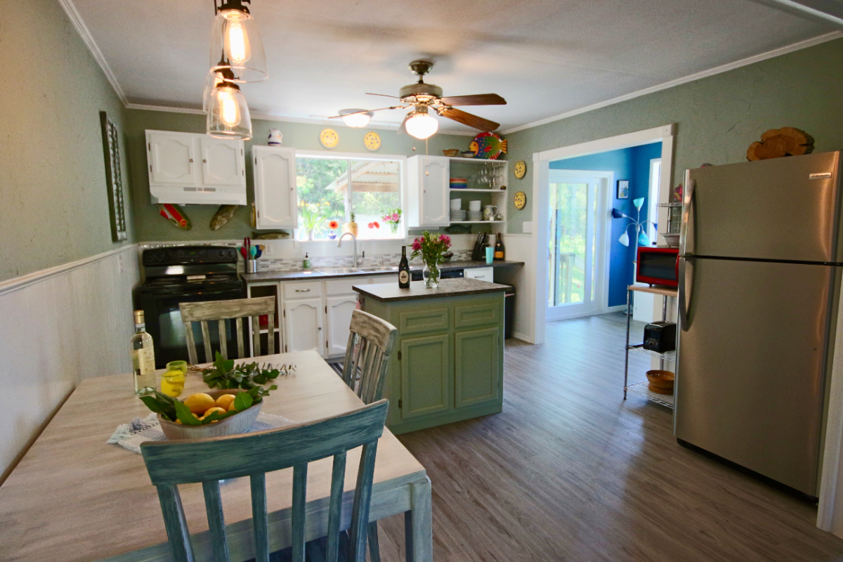 Happy Hours at Canyon Lake - 2/2 fully furnished house on 1.3 acres - Photo 5