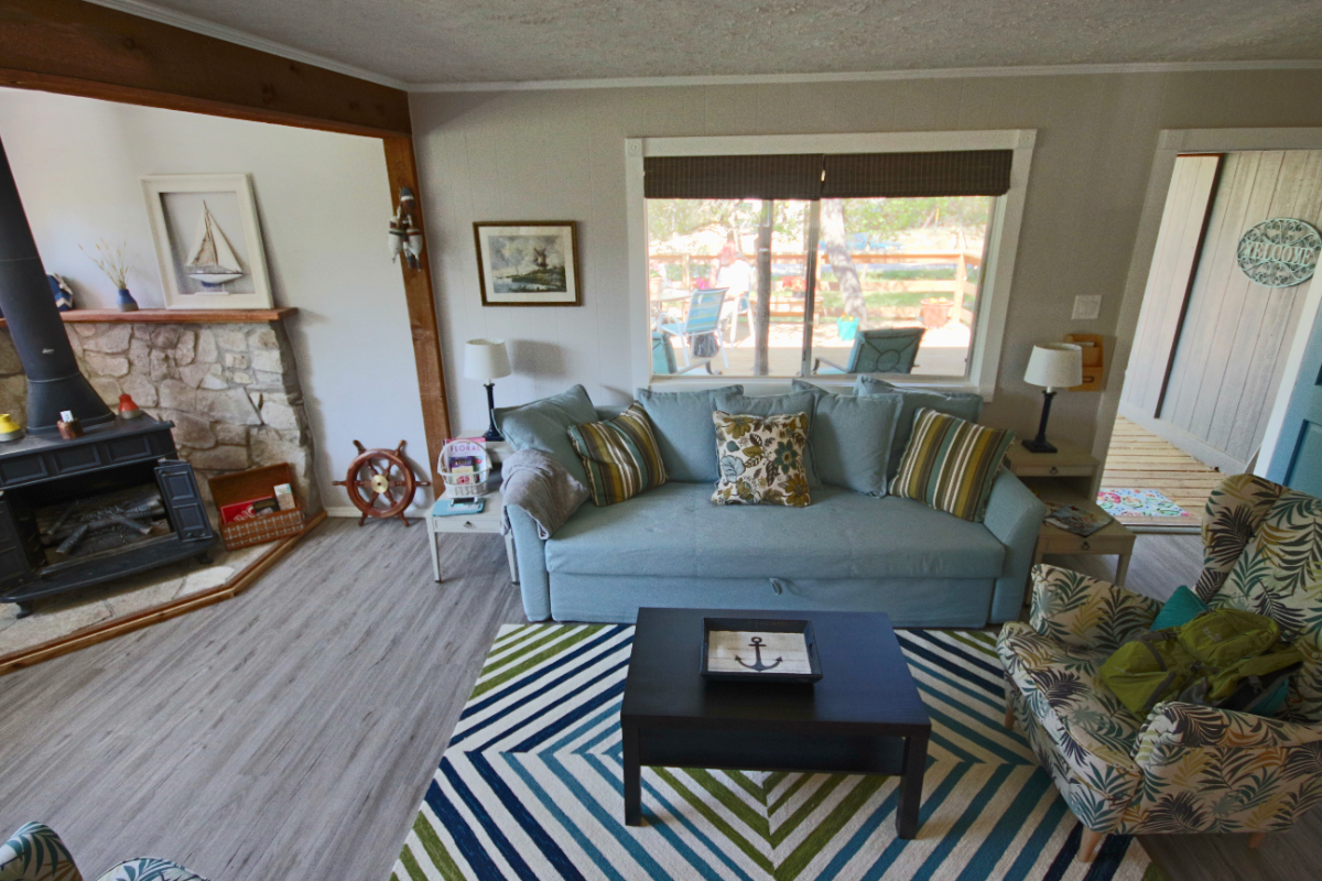 Happy Hours at Canyon Lake - 2/2 fully furnished house on 1.3 acres - Photo 4