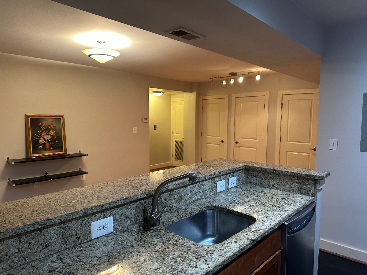Stylish 1-Bed Condo on Embassy Row with Rooftop Lounge, In-Unit Laundry, and All Utilities Included - Photo 3