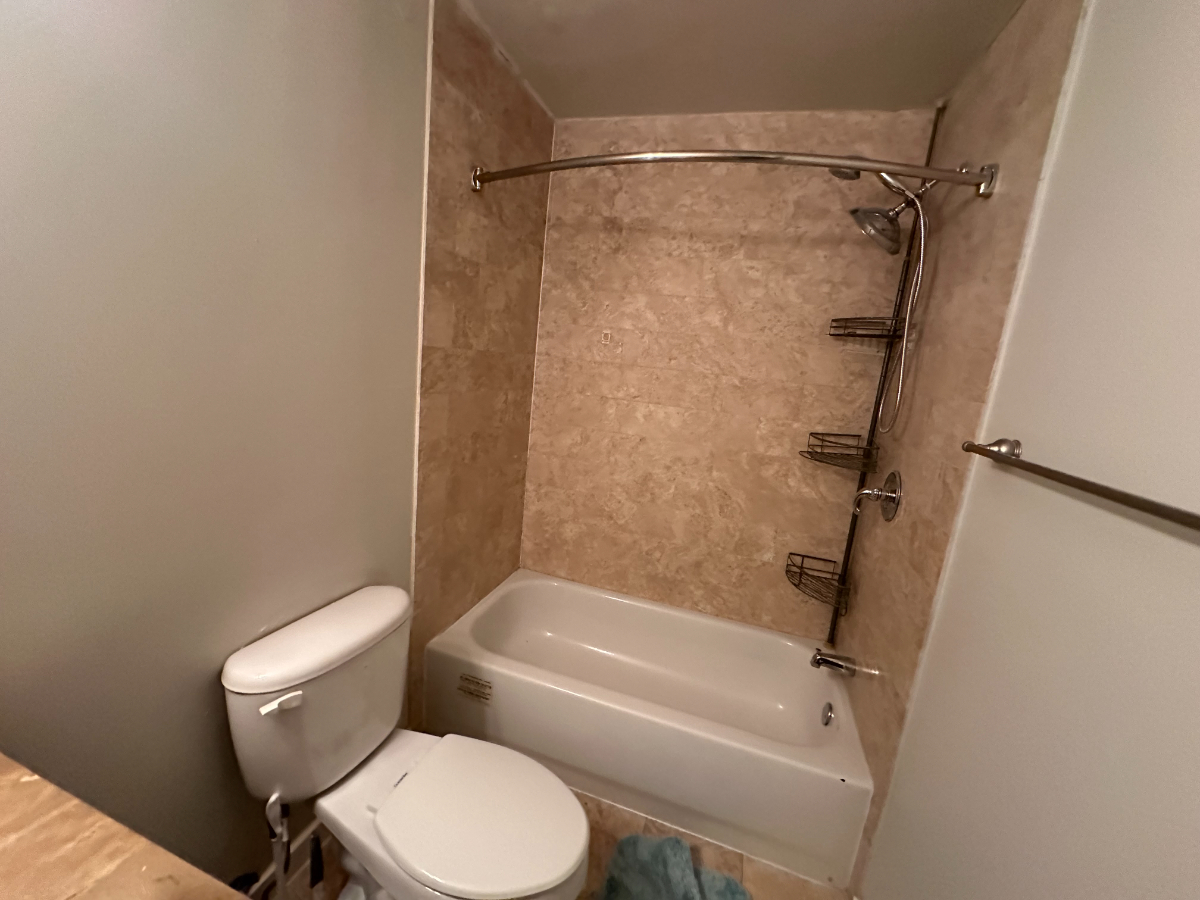 Stylish 1-Bed Condo on Embassy Row with Rooftop Lounge, In-Unit Laundry, and All Utilities Included - Photo 10