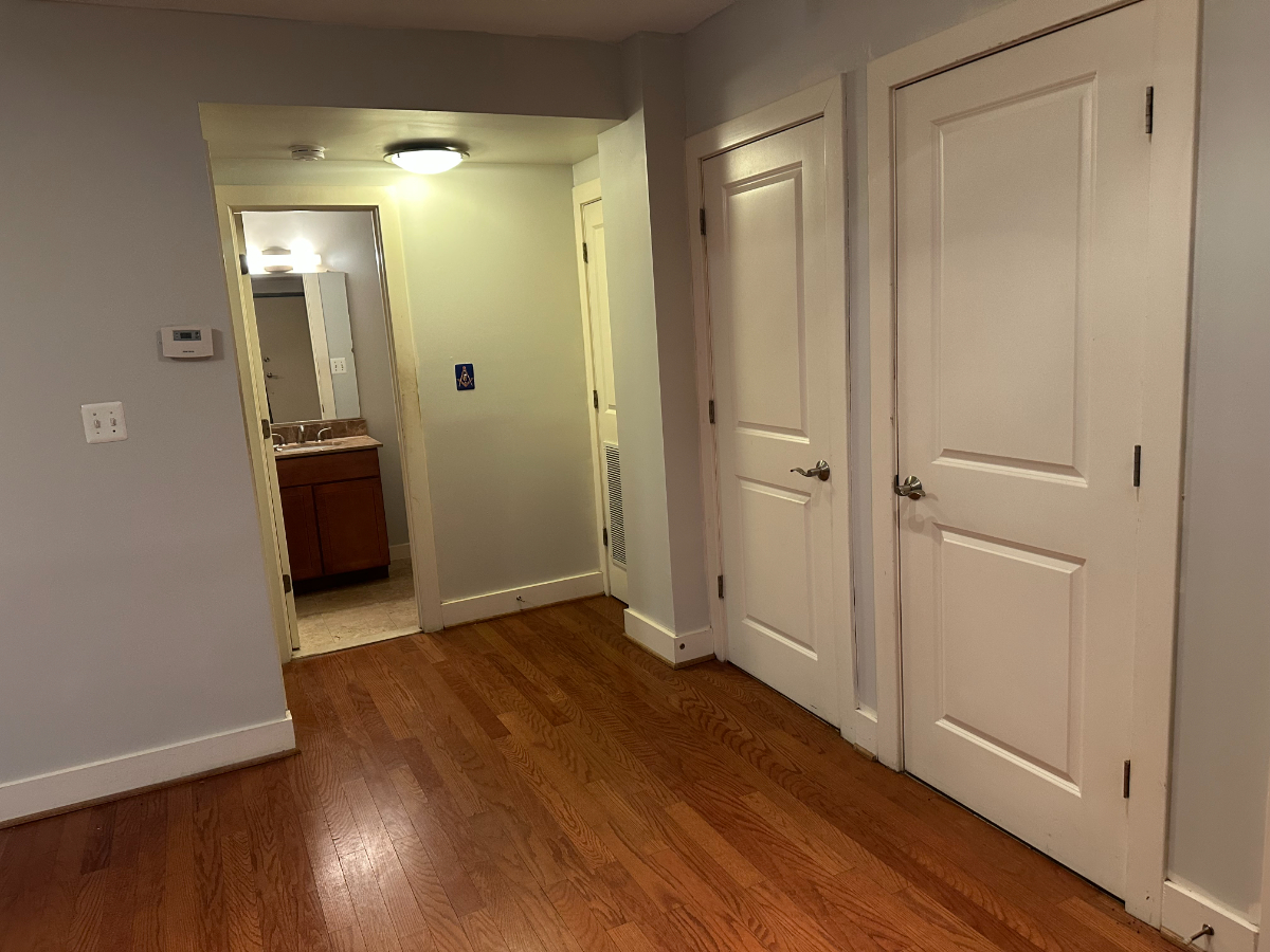 Stylish 1-Bed Condo on Embassy Row with Rooftop Lounge, In-Unit Laundry, and All Utilities Included - Photo 11