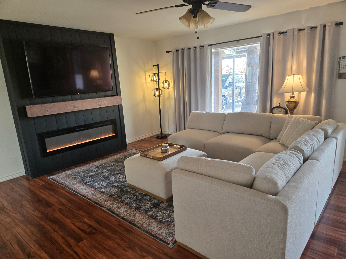 Mid-Century Modern 3BR Home near Medical District/Pet Friendly/Fast Wi-Fi - Photo 10