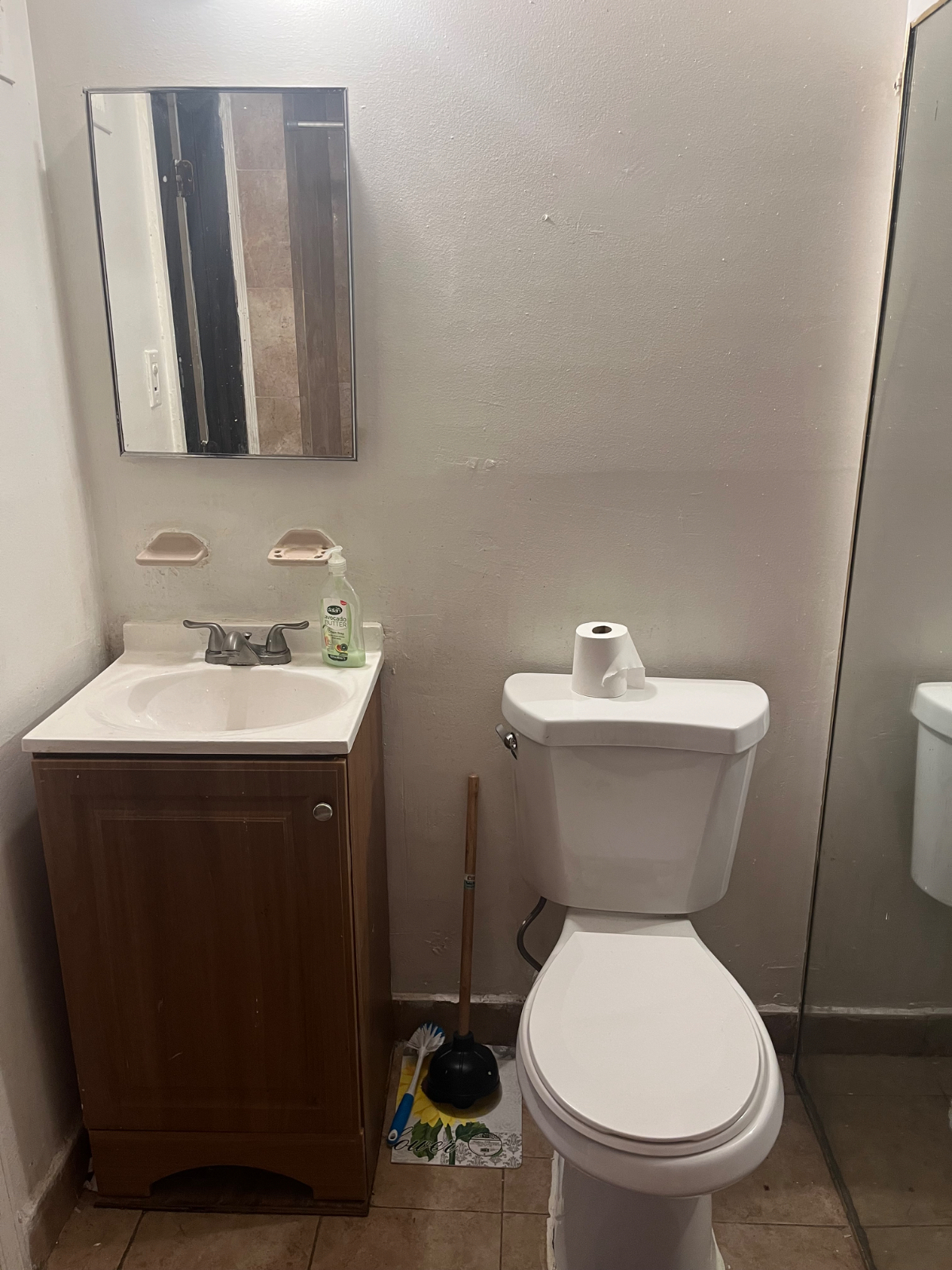 Private Rooms in Quiet Furnished 2 Floor Home Near Hospitals & Transit - Photo 6