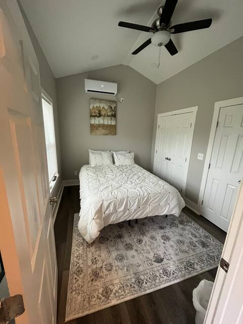 New Cozy Tiny Home in Brenham Texas - Photo 2