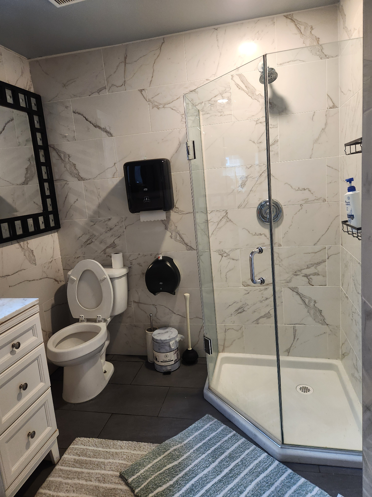 1 bedroom fully furnished apartment found in DC across the convention center. - Photo 10