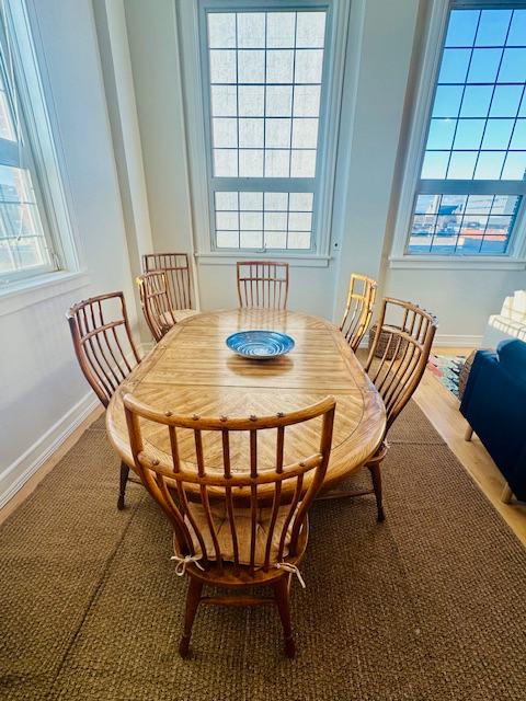 Gorgeous Downtown Loft - Photo 9