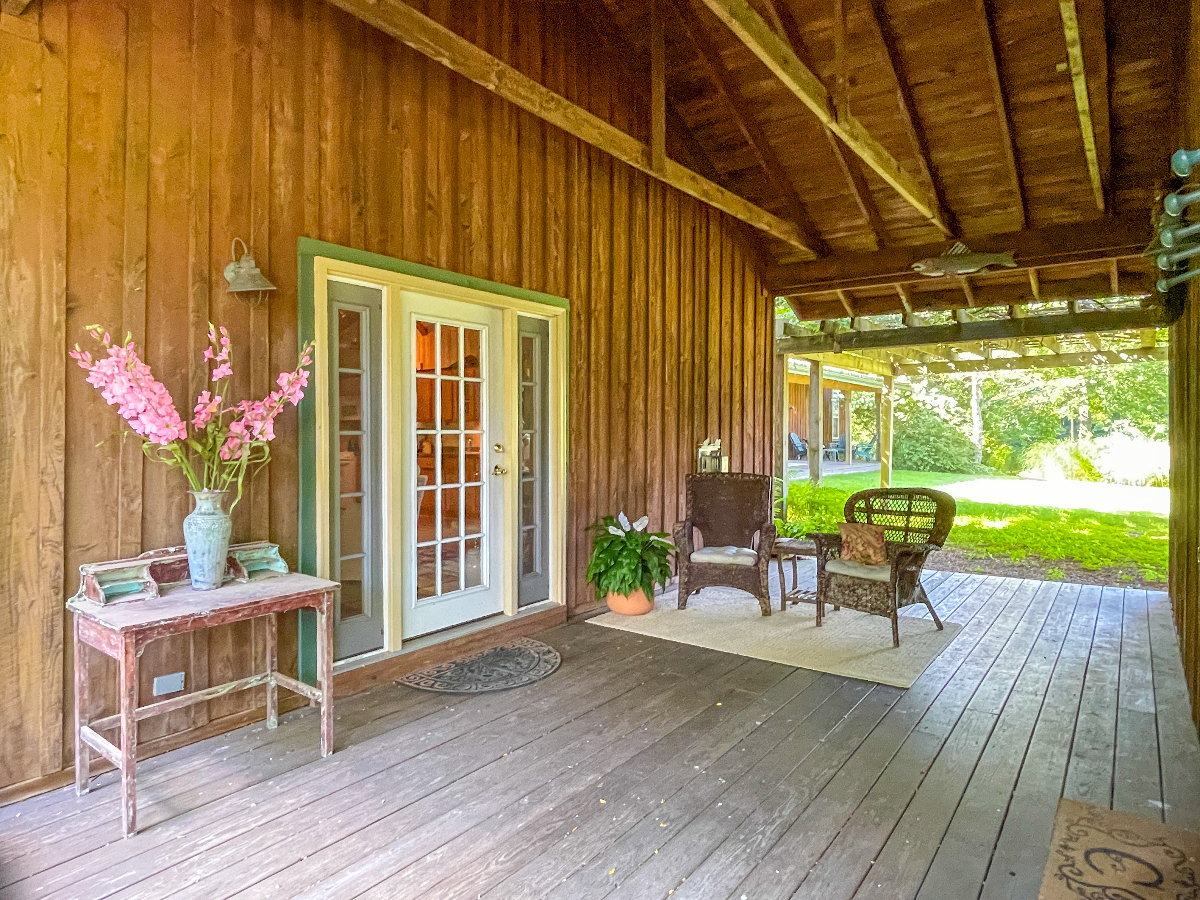 Chautauqua Farmhouse Retreat - Photo 5
