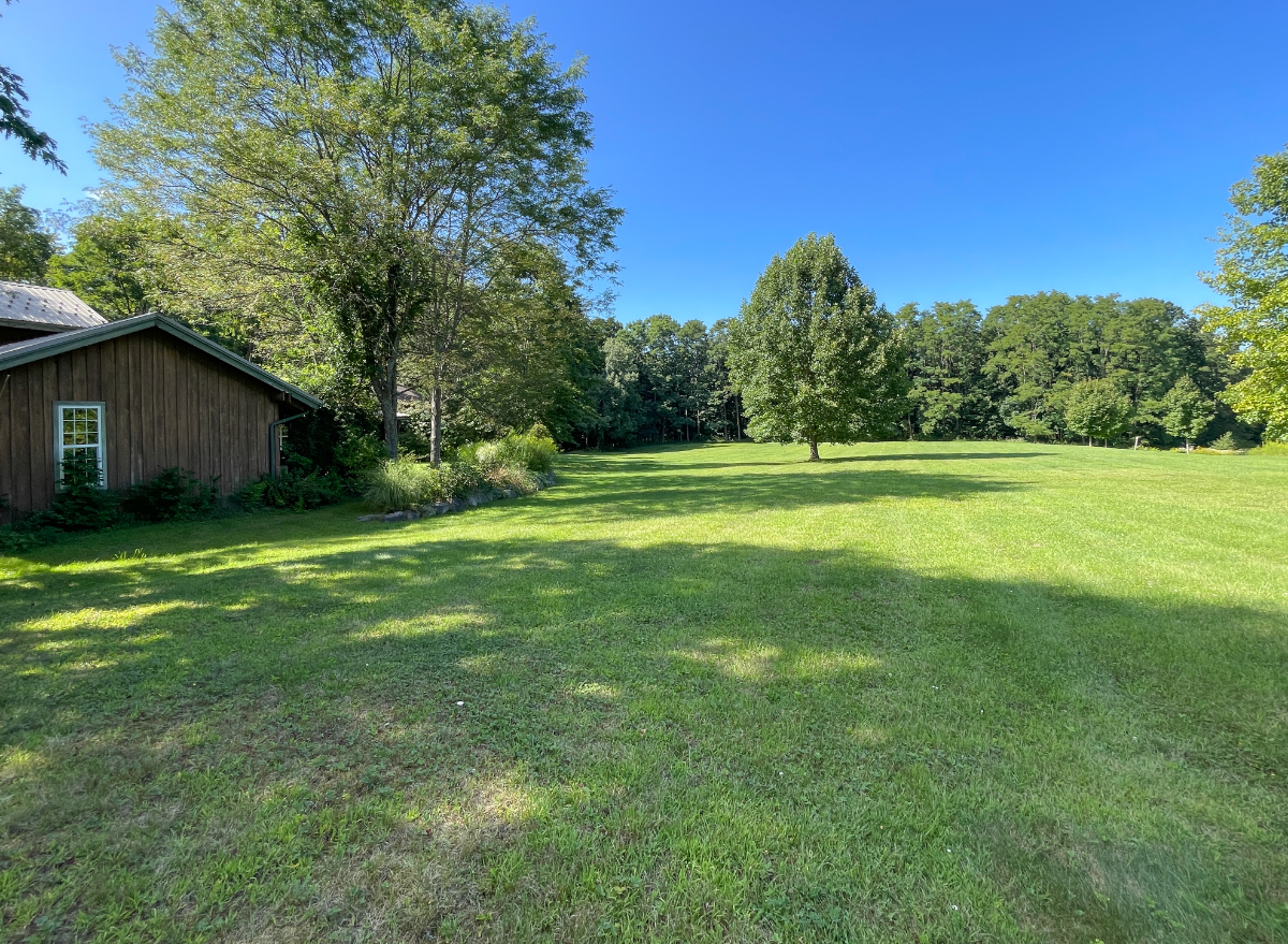 Chautauqua Farmhouse Retreat - Photo 10