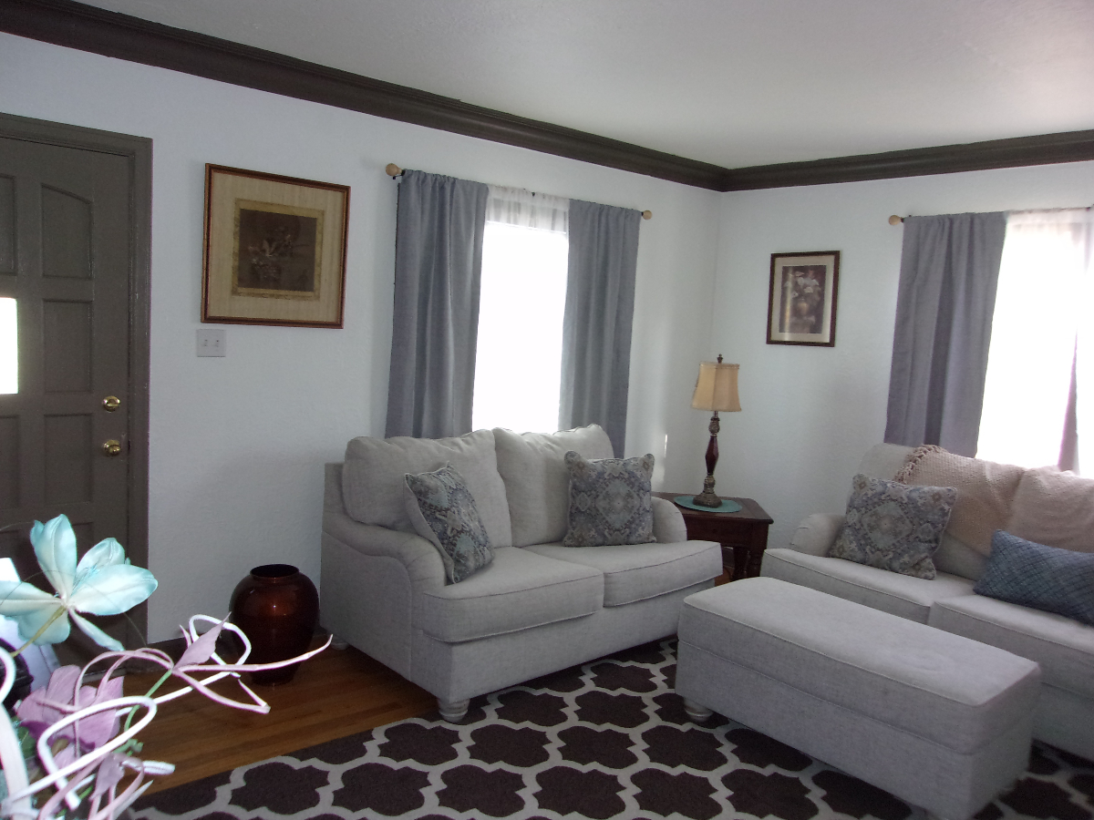 Beautiful Home, recently remodeled, great location - Photo 4