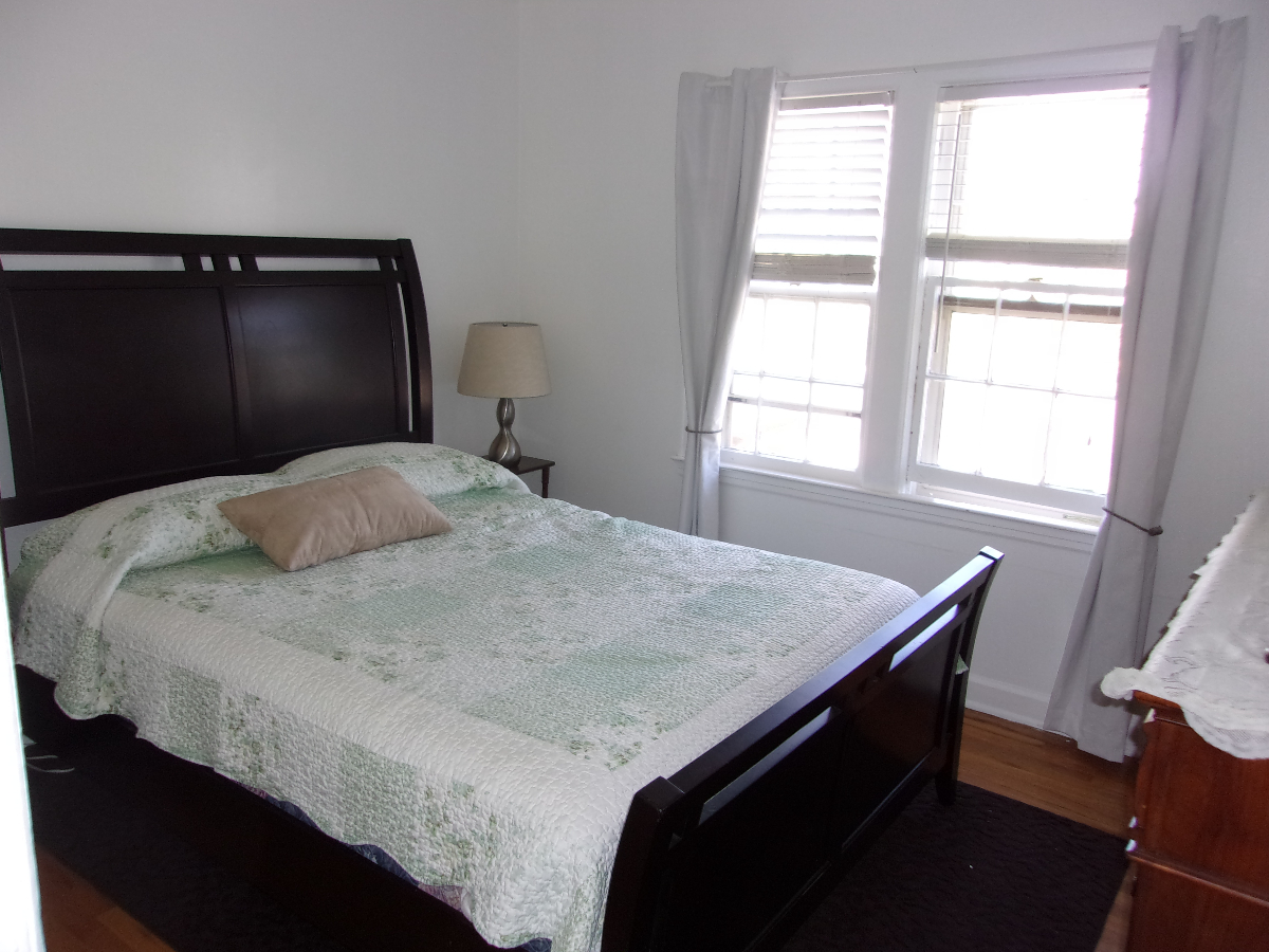 Beautiful Home, recently remodeled, great location - Photo 6