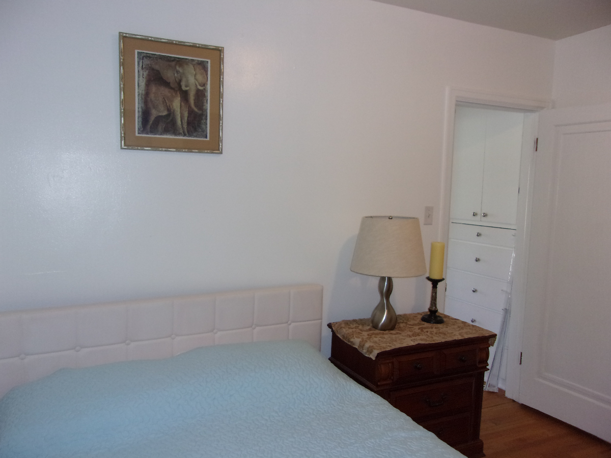 Beautiful Home, recently remodeled, great location - Photo 10
