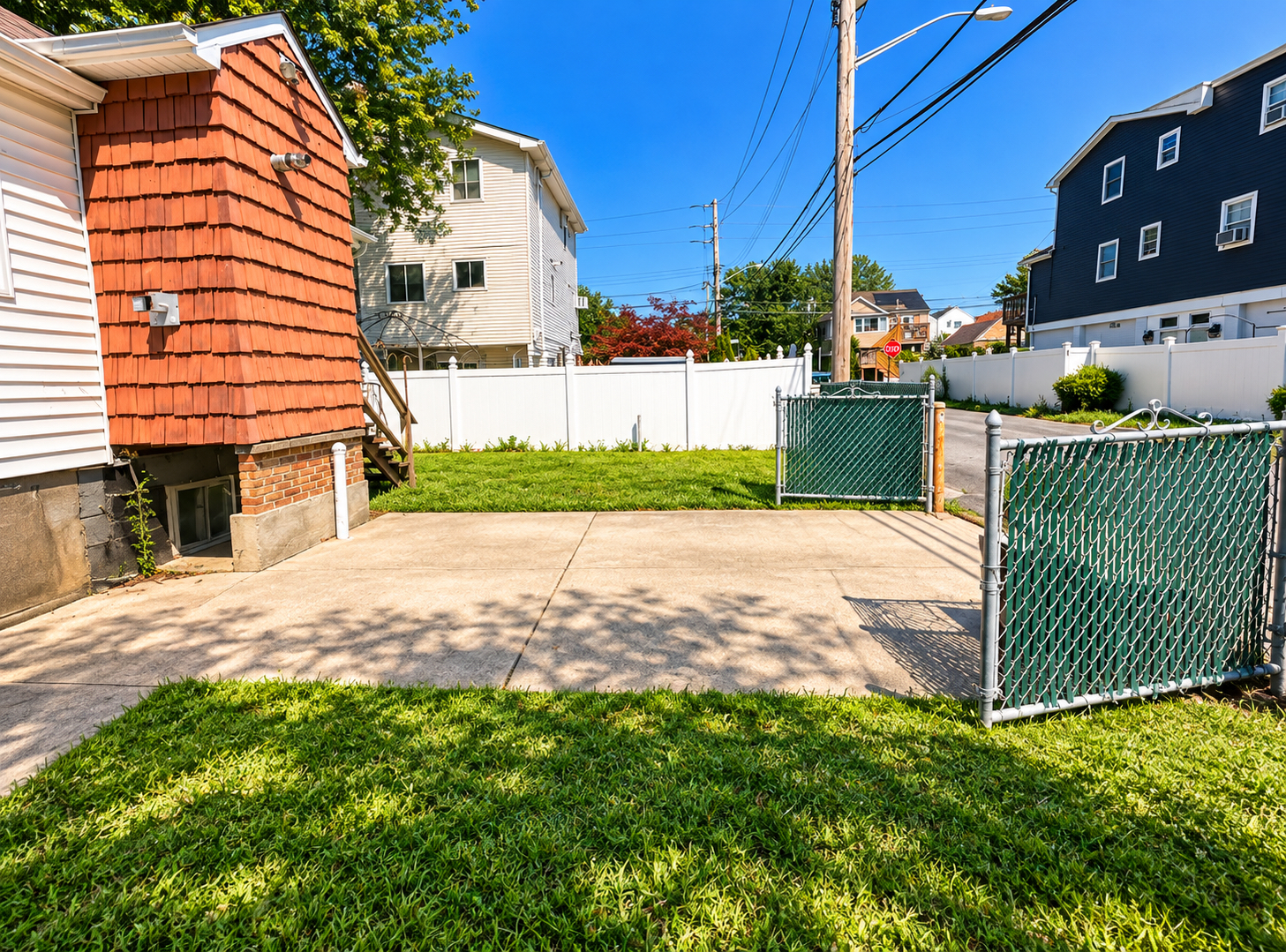 2Bed/WD/1Bt Prvt house gated driveway/ yard (The Lighthouse) - Photo 10