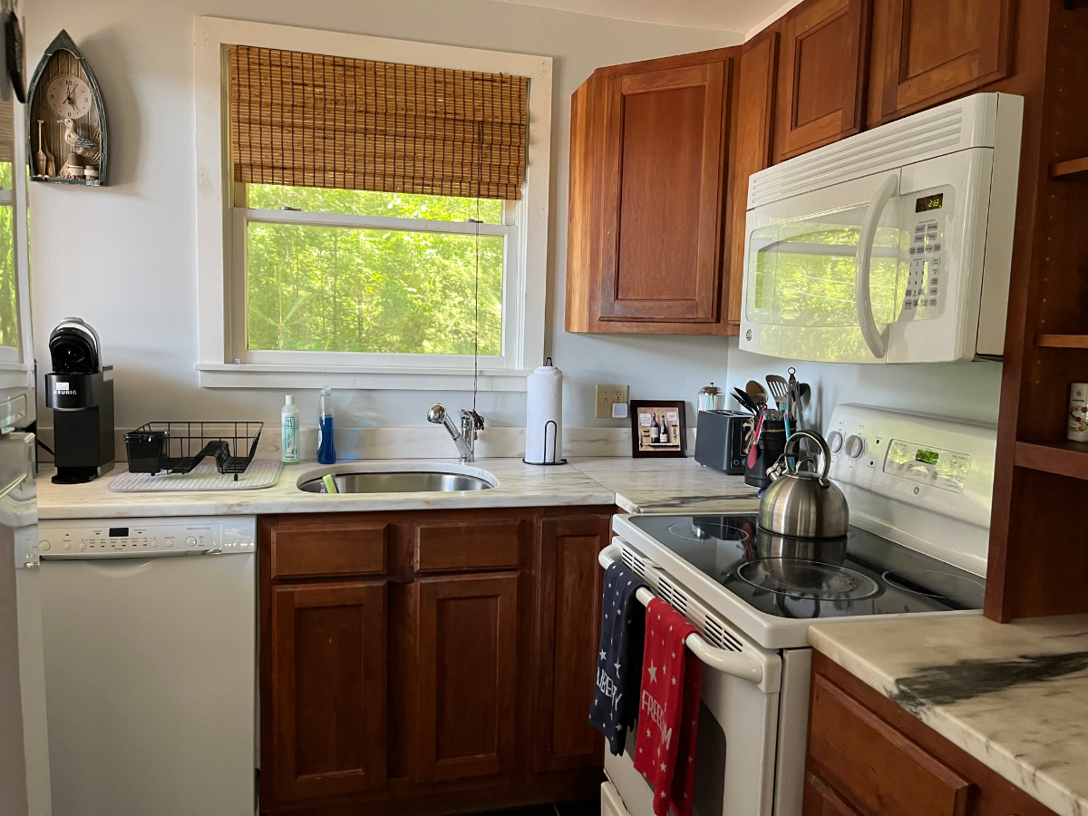 Cottage on Lake Bomoseen - Photo 10