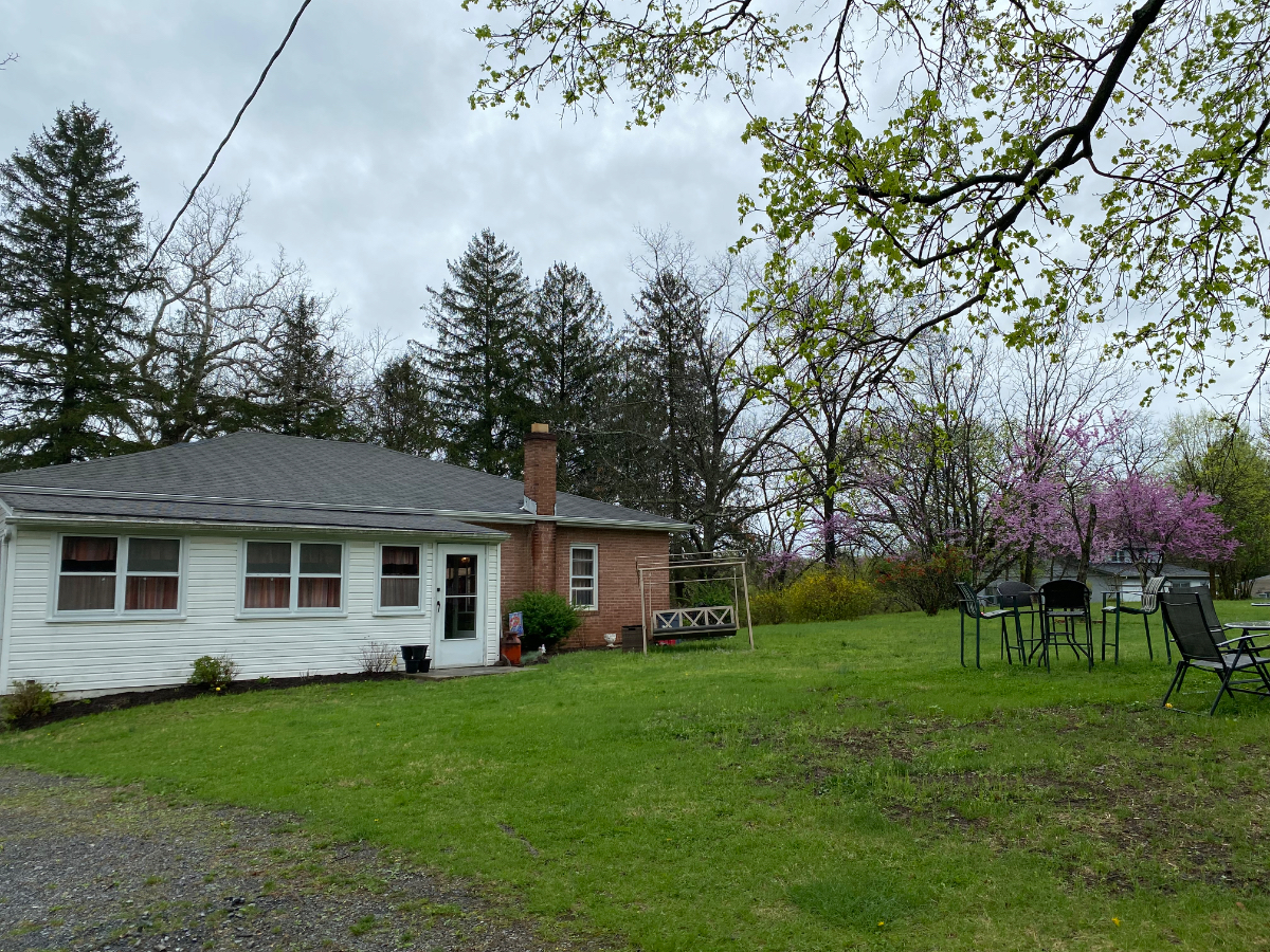 Retro Retreat by the Creek - Photo 2