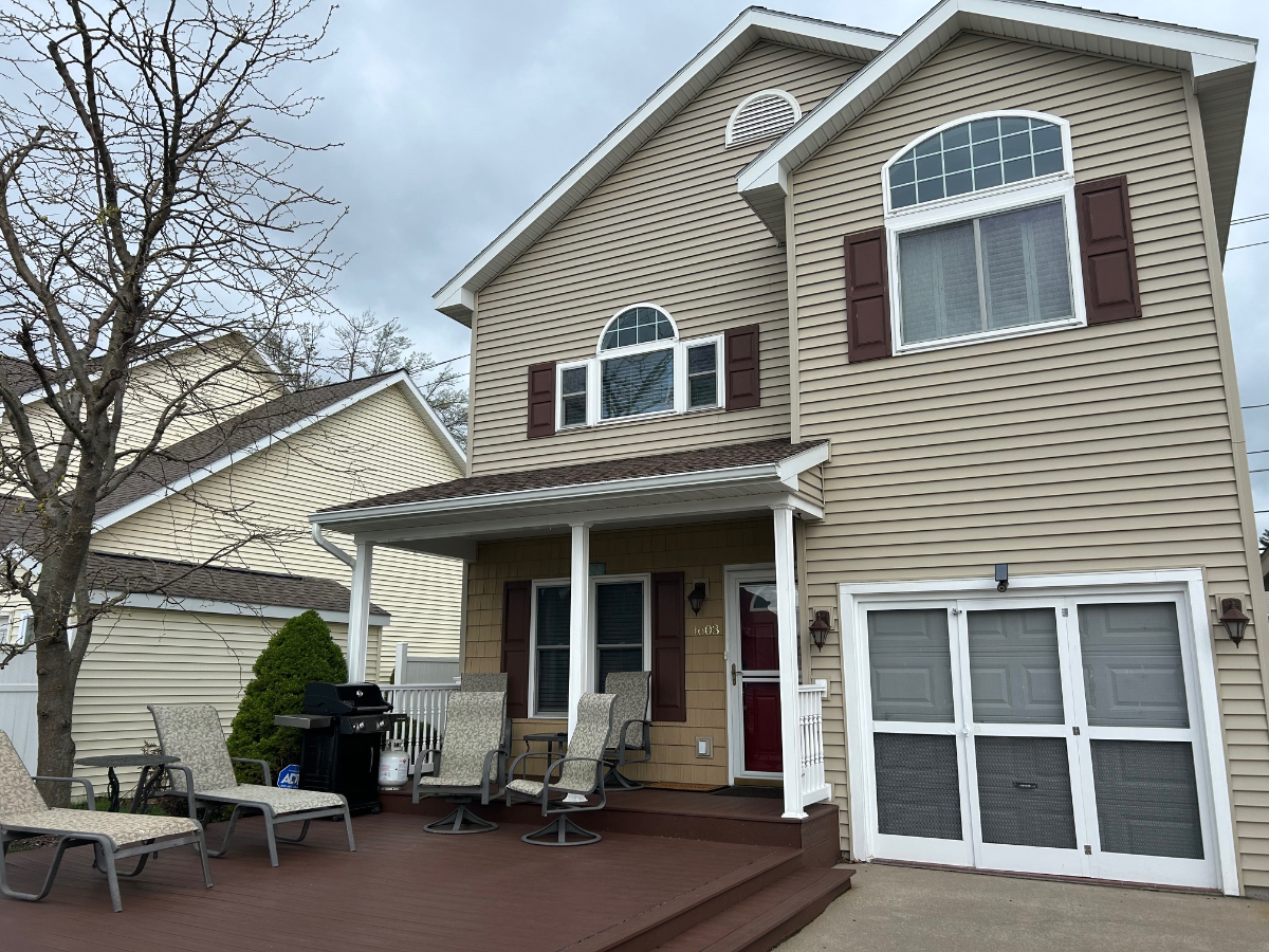 White Water Beach House - Photo 1