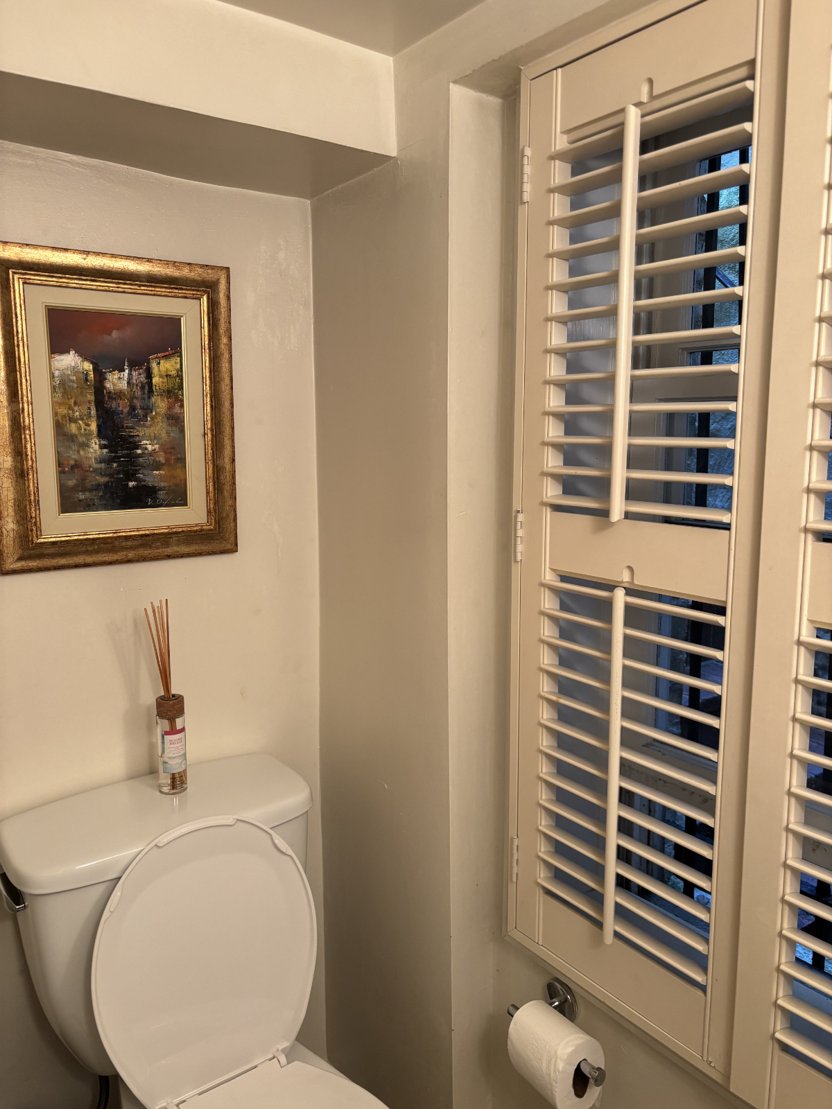 English Basement in Georgetown - Photo 10