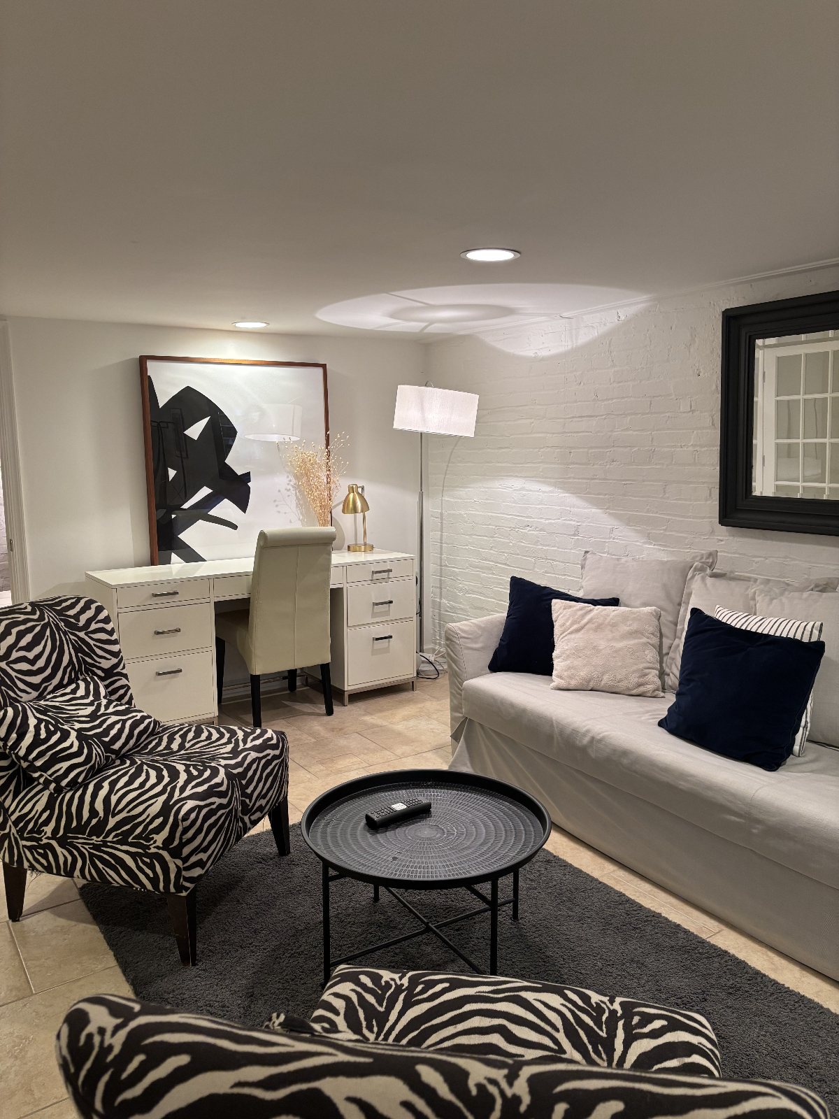 English Basement in Georgetown - Photo 4
