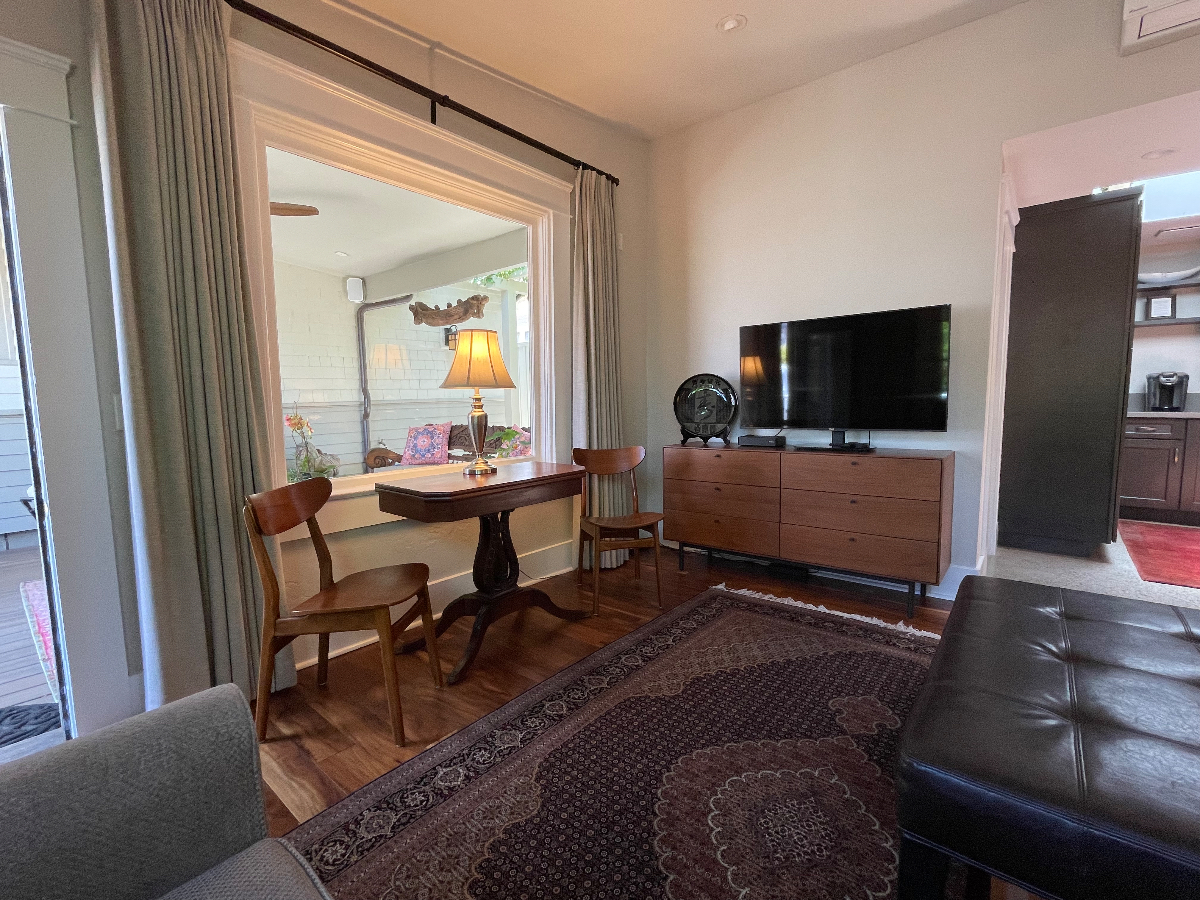 Captivating Casita in Historic Mission Hills - Photo 3