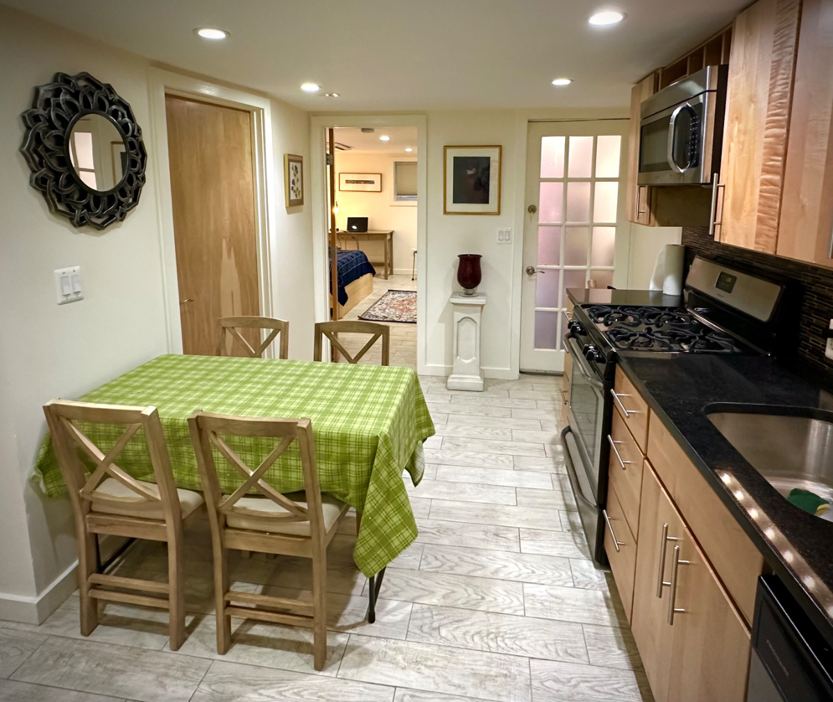 Cozy 2BR on the Prettiest Street in DC - Photo 4