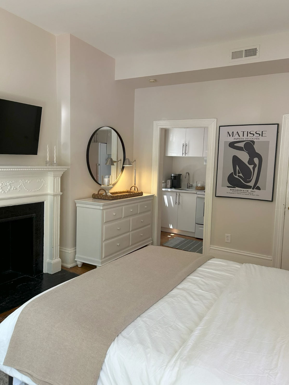 Dupont Circle Dream Studio - Unit 13 - Photo 3
