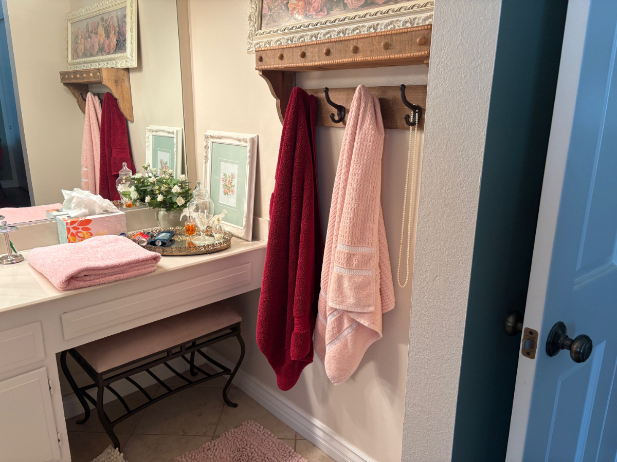 Bright Upstairs Room with Ensuite Bath and All the Comforts of Home - Photo 6