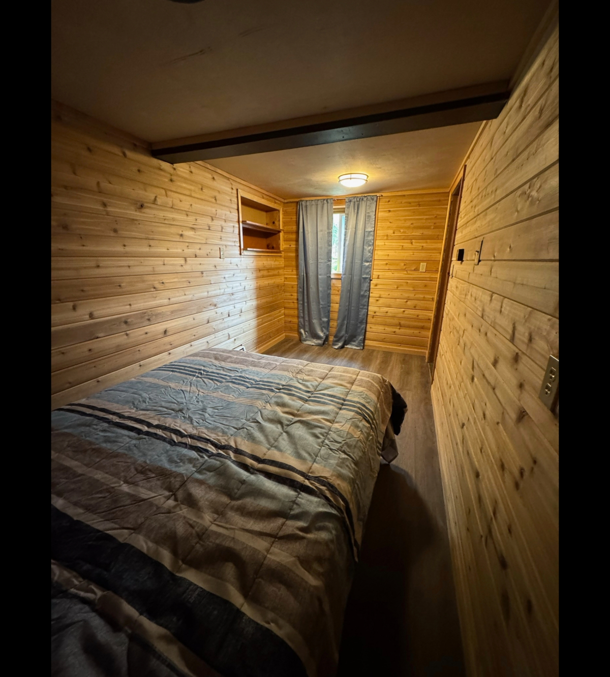 Bright & Fully Equipped Apartment with Stunning Bay Views in Kodiak - Utilities Included - Photo 11
