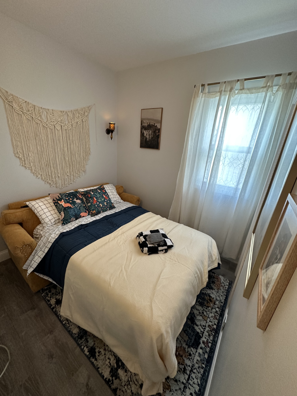 Beautifully Decorated & Furnished 3BR Home in Buffalo -  Near Hospitals, Pet Friendly - Photo 8