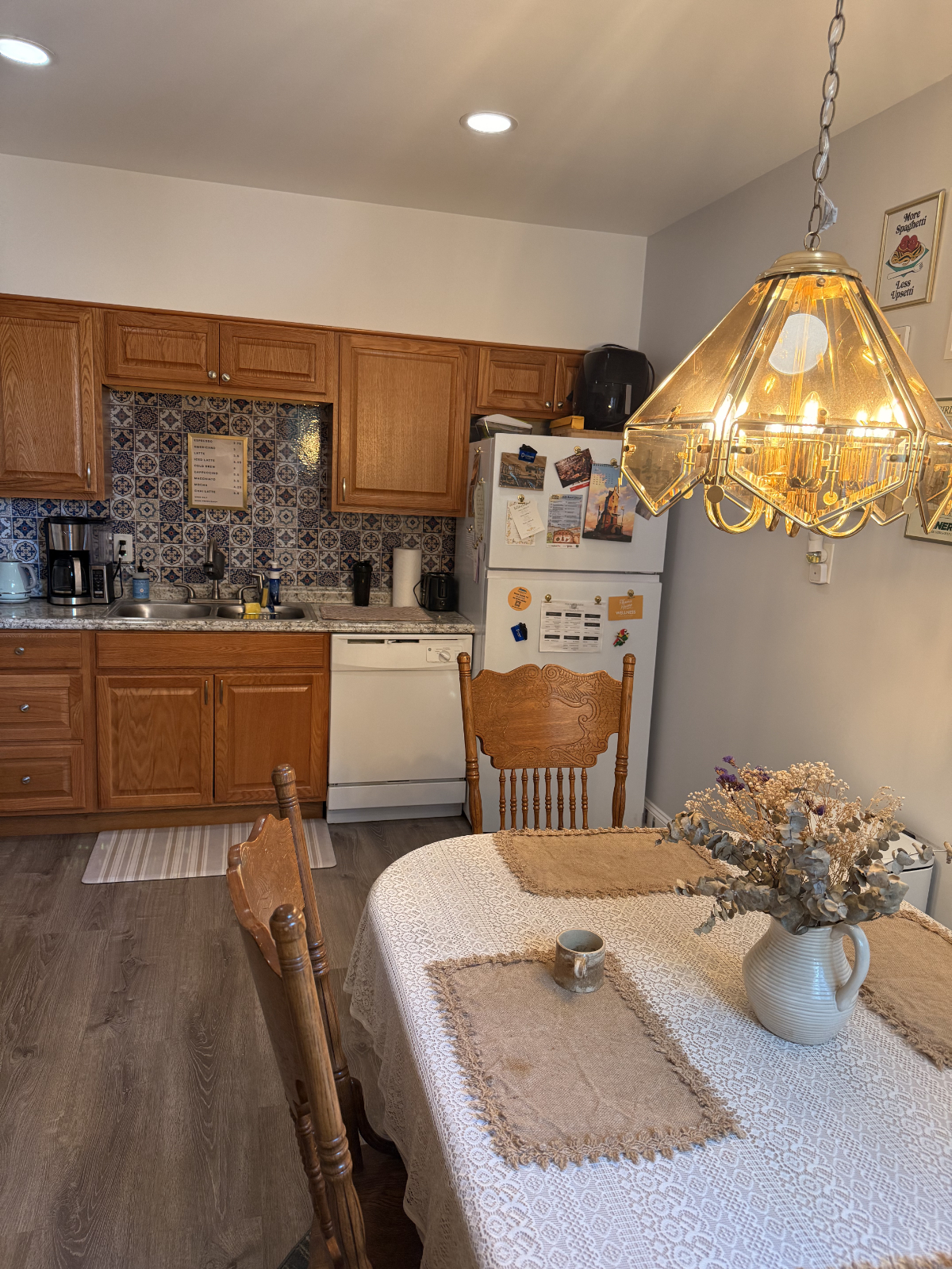 Beautifully Decorated & Furnished 3BR Home in Buffalo -  Near Hospitals, Pet Friendly - Photo 10