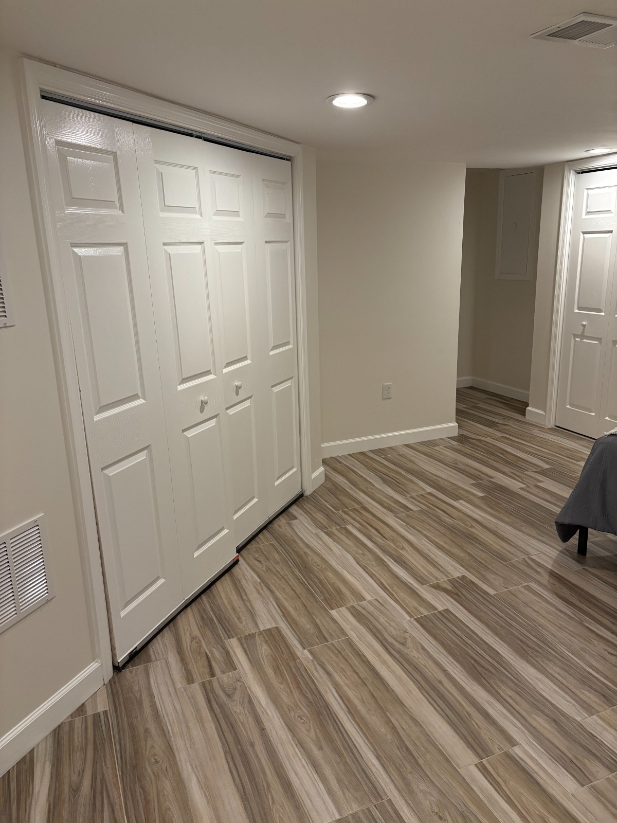 Furnished Comfy 1BD/1BA Apartment Near Metro - Photo 9