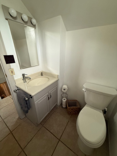 Quiet Single Family Home near Hospitals - Photo 6