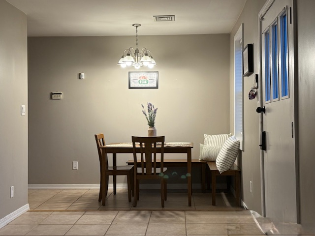 Quiet Single Family Home near Hospitals - Photo 11